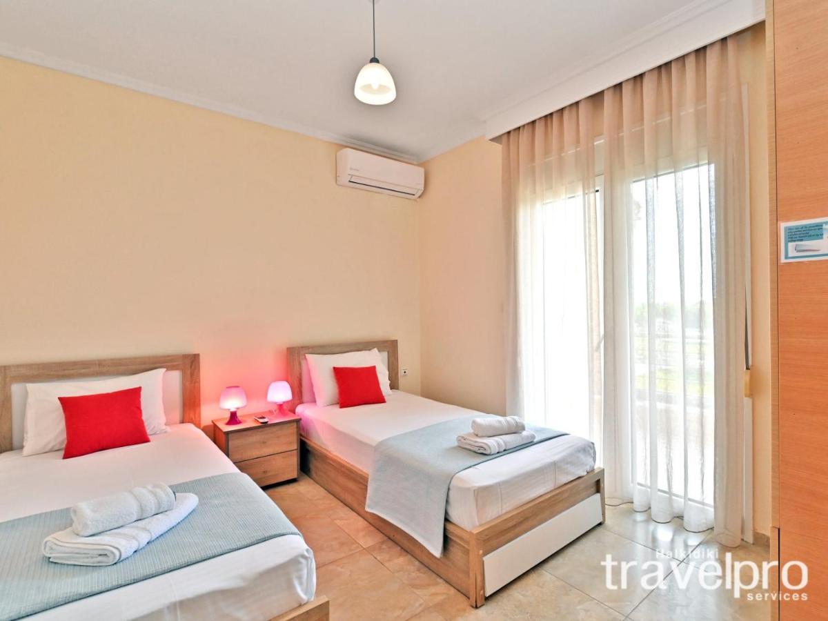 Villa Iris By Rentalspro Services - Agios Mamas Beach Bagian luar foto