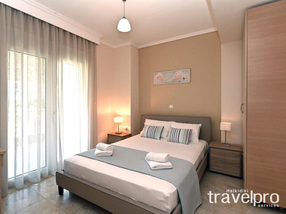 Villa Iris By Rentalspro Services - Agios Mamas Beach Bagian luar foto
