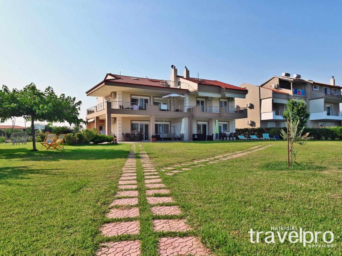 Villa Iris By Rentalspro Services - Agios Mamas Beach Bagian luar foto