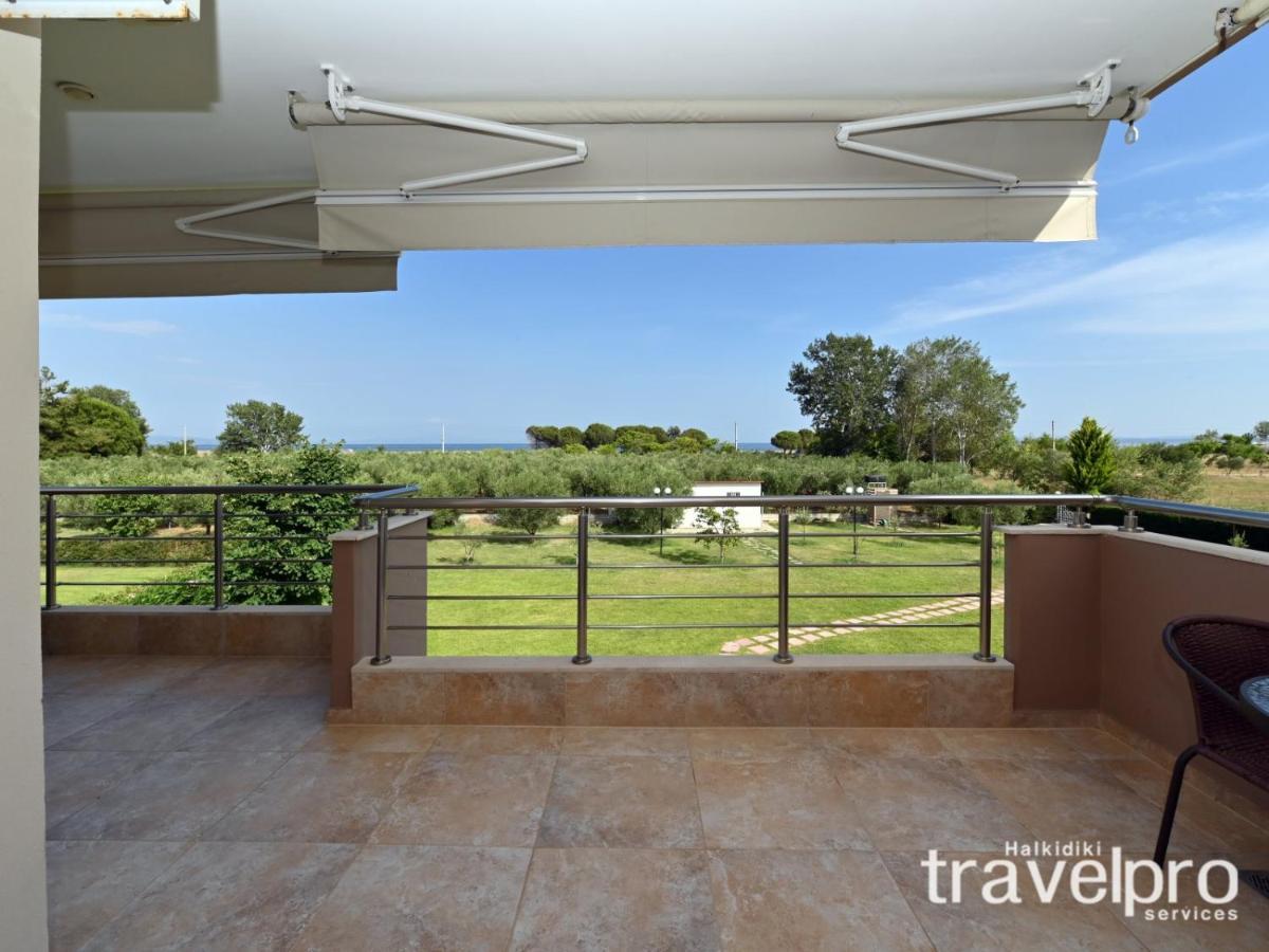Villa Iris By Rentalspro Services - Agios Mamas Beach Bagian luar foto