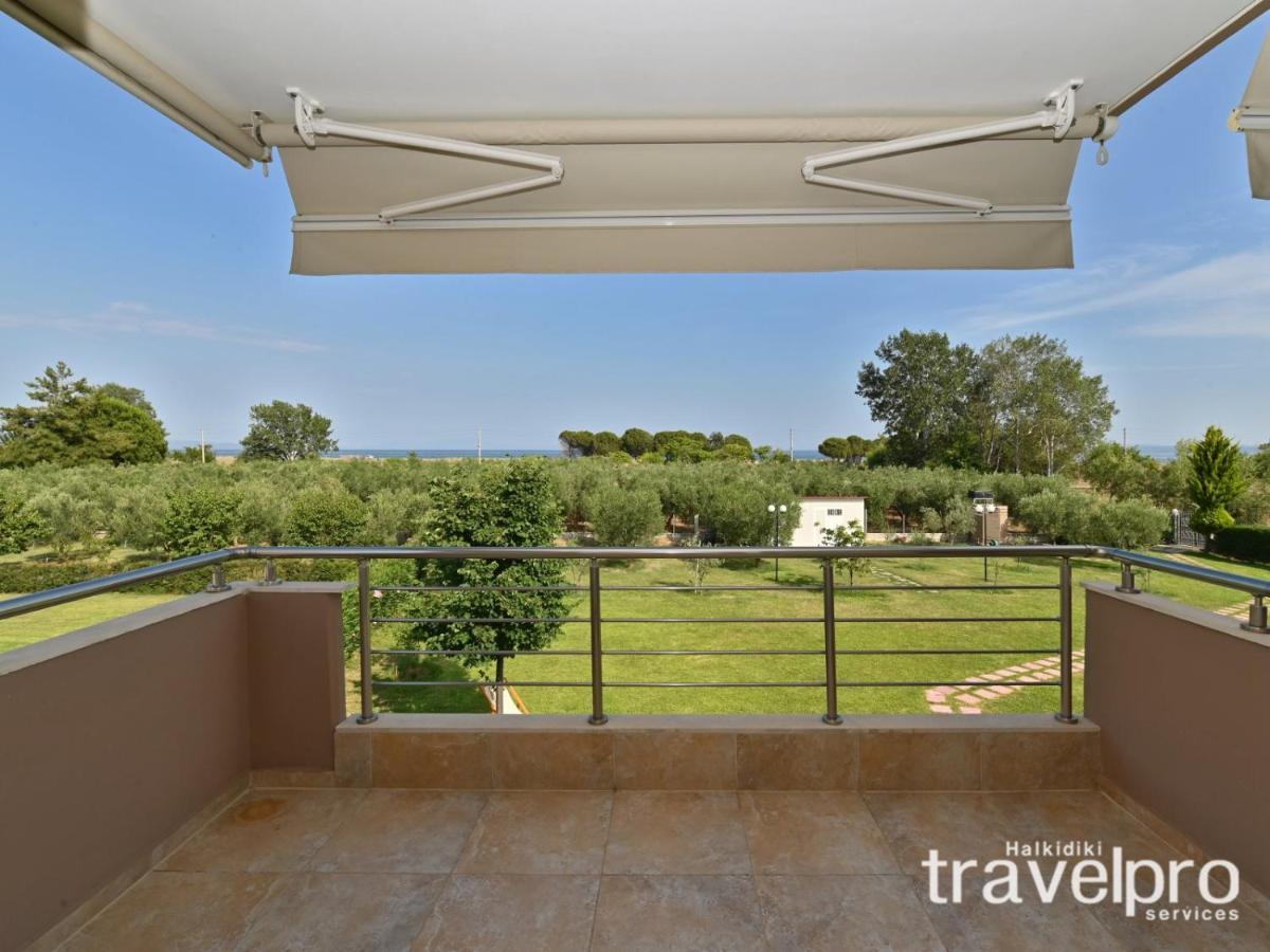 Villa Iris By Rentalspro Services - Agios Mamas Beach Bagian luar foto