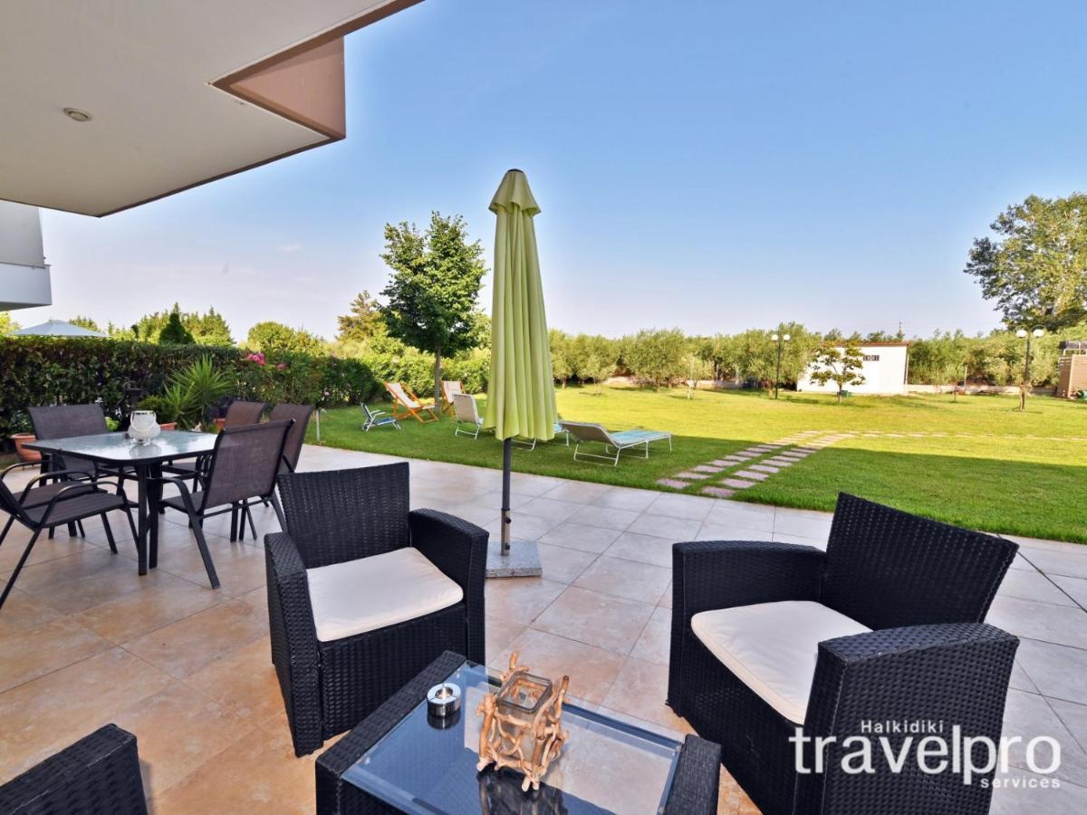Villa Iris By Rentalspro Services - Agios Mamas Beach Bagian luar foto