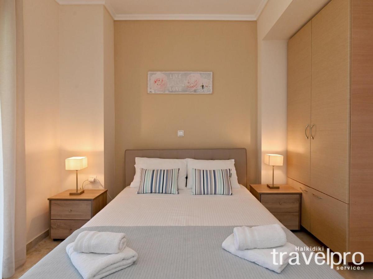 Villa Iris By Rentalspro Services - Agios Mamas Beach Bagian luar foto