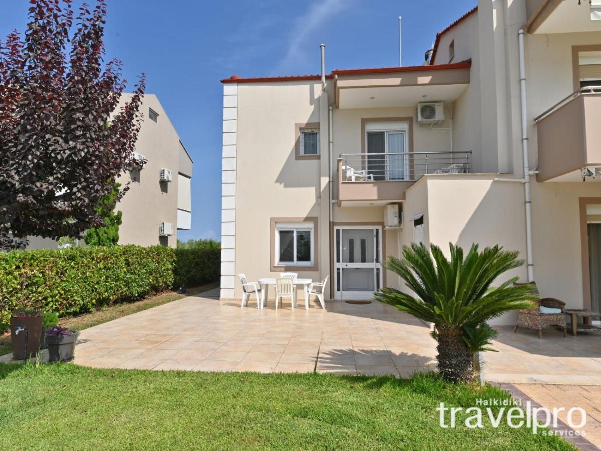 Villa Iris By Rentalspro Services - Agios Mamas Beach Bagian luar foto