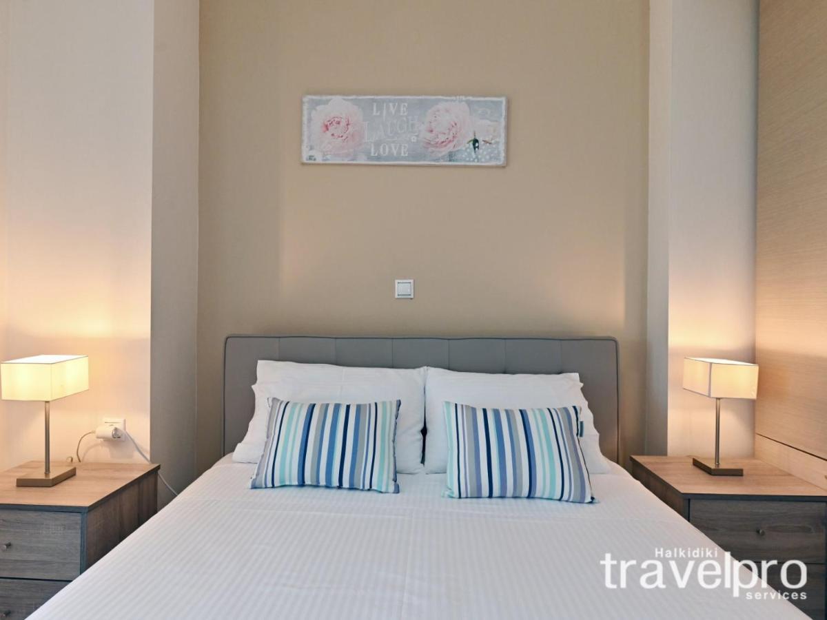 Villa Iris By Rentalspro Services - Agios Mamas Beach Bagian luar foto