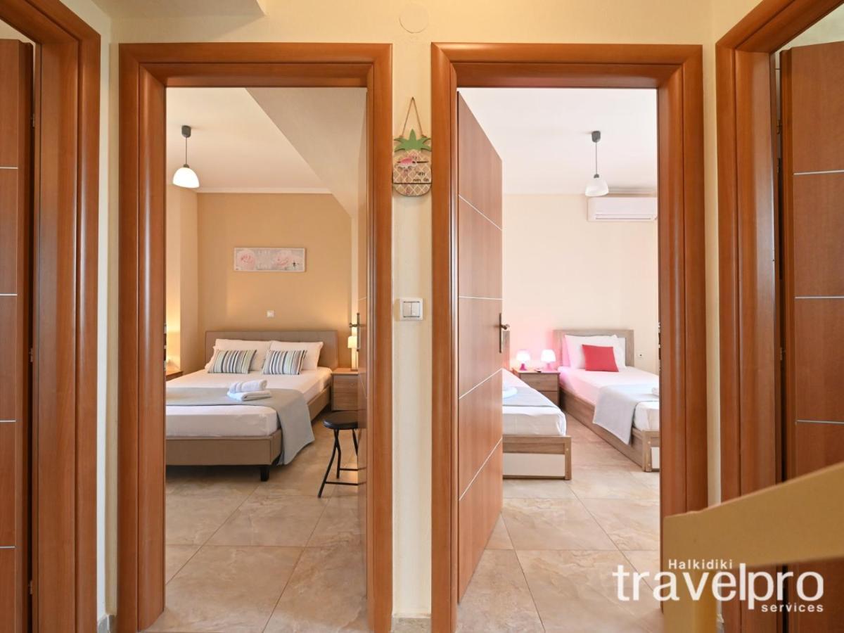Villa Iris By Rentalspro Services - Agios Mamas Beach Bagian luar foto