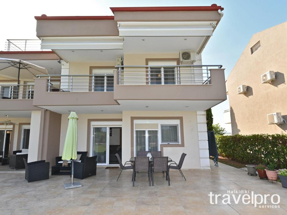Villa Iris By Rentalspro Services - Agios Mamas Beach Bagian luar foto