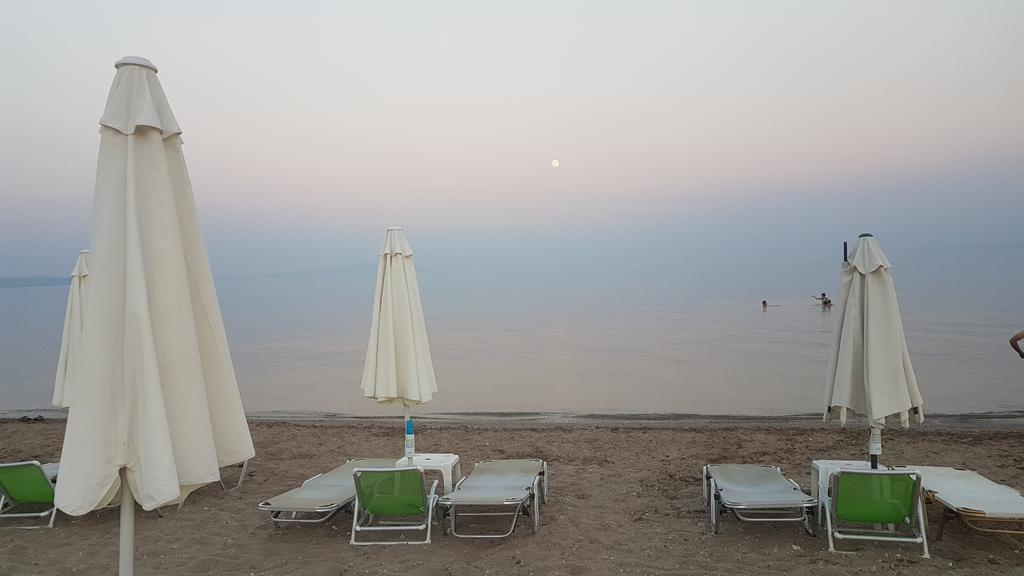 Villa Iris By Rentalspro Services - Agios Mamas Beach Bagian luar foto